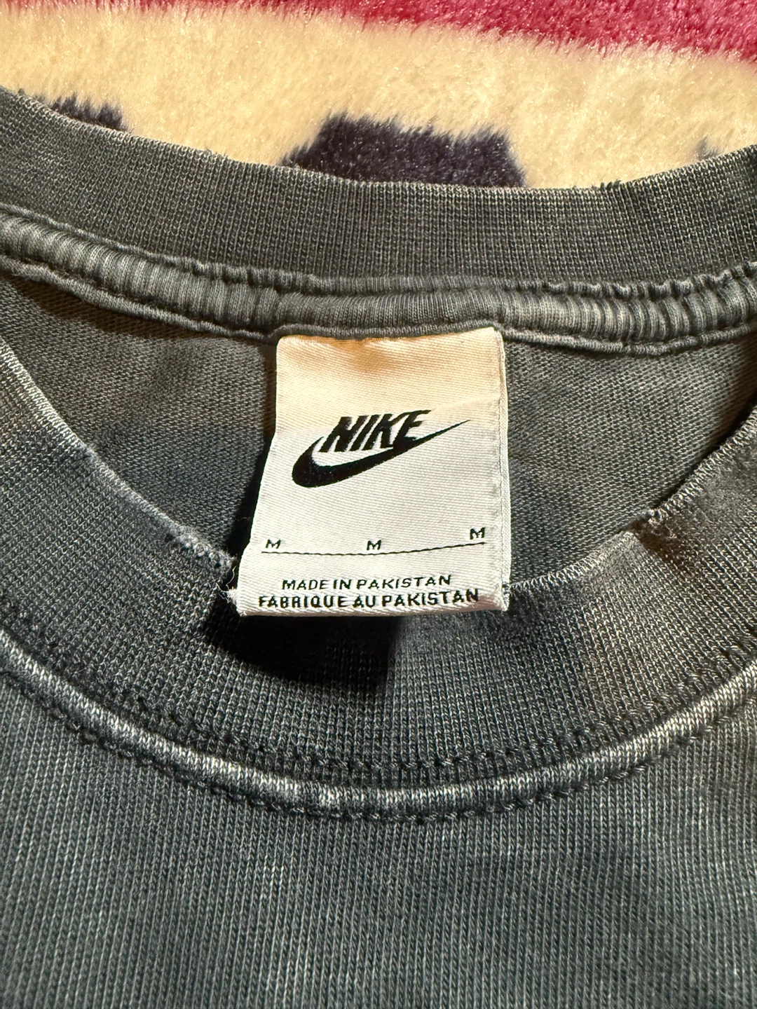 Nike Distressed Tee - photo 4