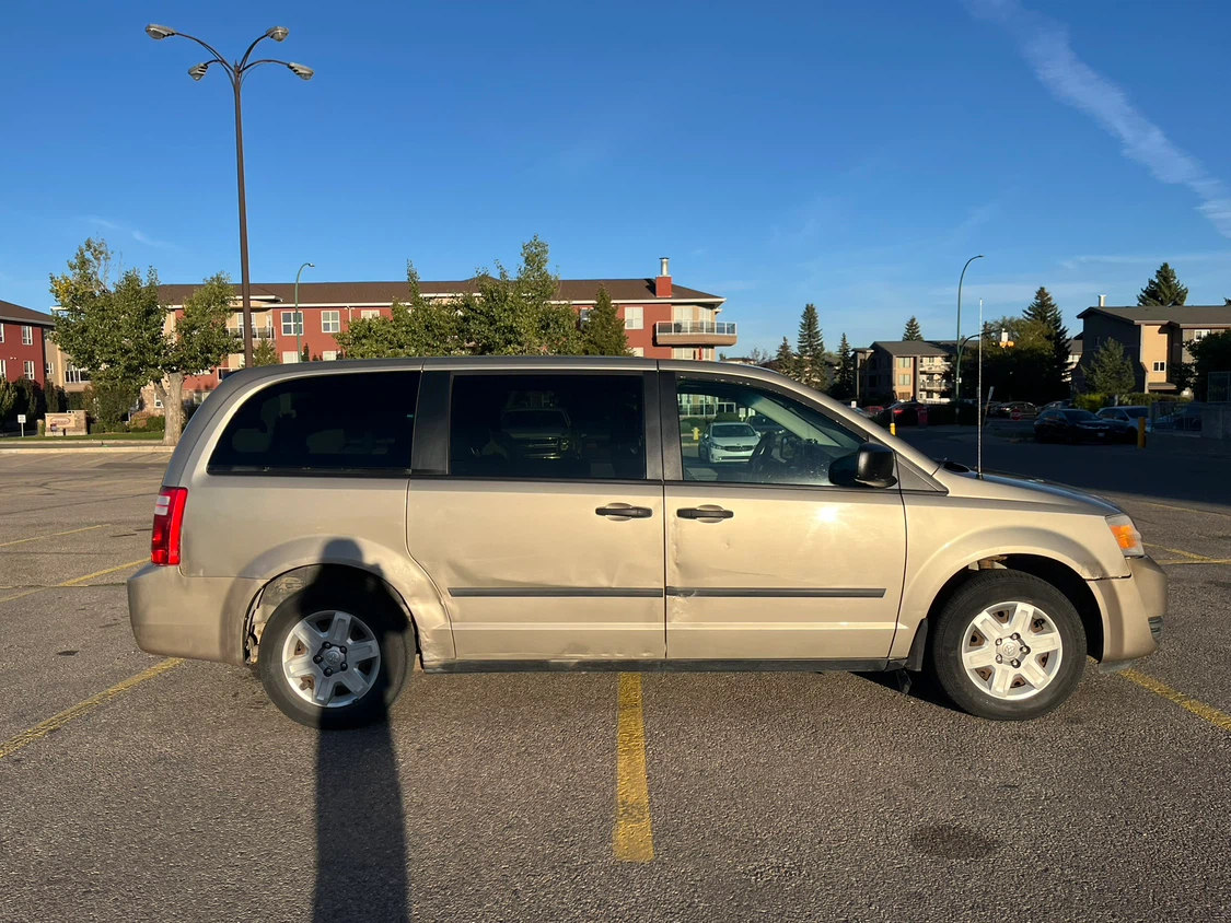 Dodge Grand Caravan SE - photo 3