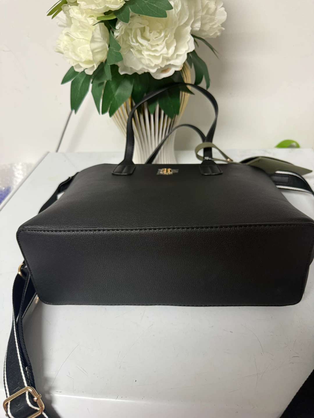 Tommy Hilfiger Black Satchel Handbag - photo 5