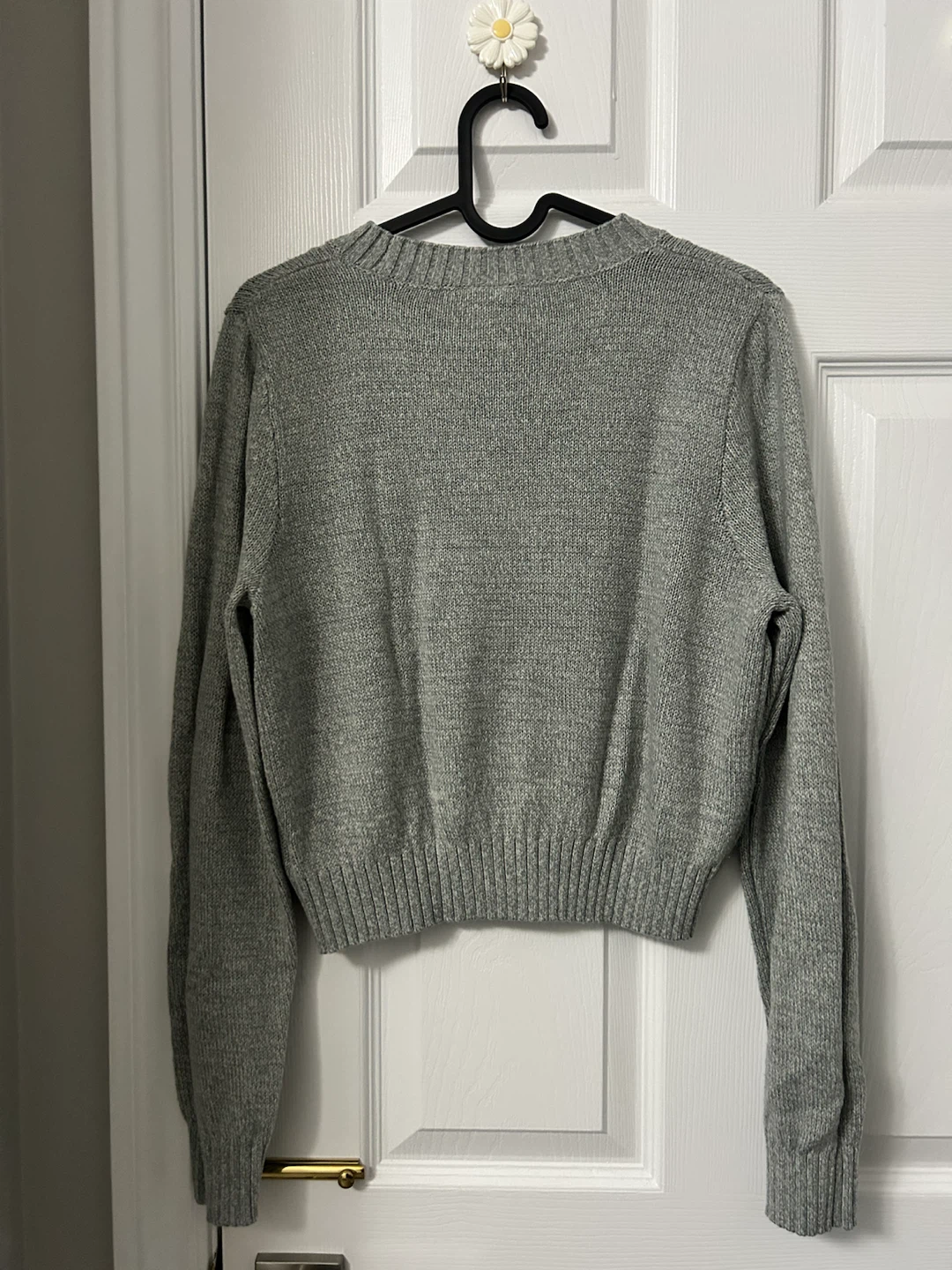 H&M Divided Grey Cropped Knit Sweater - Medium - photo 2