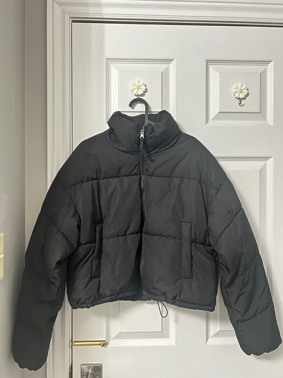 Black Cropped Puffer Jacket - Medium