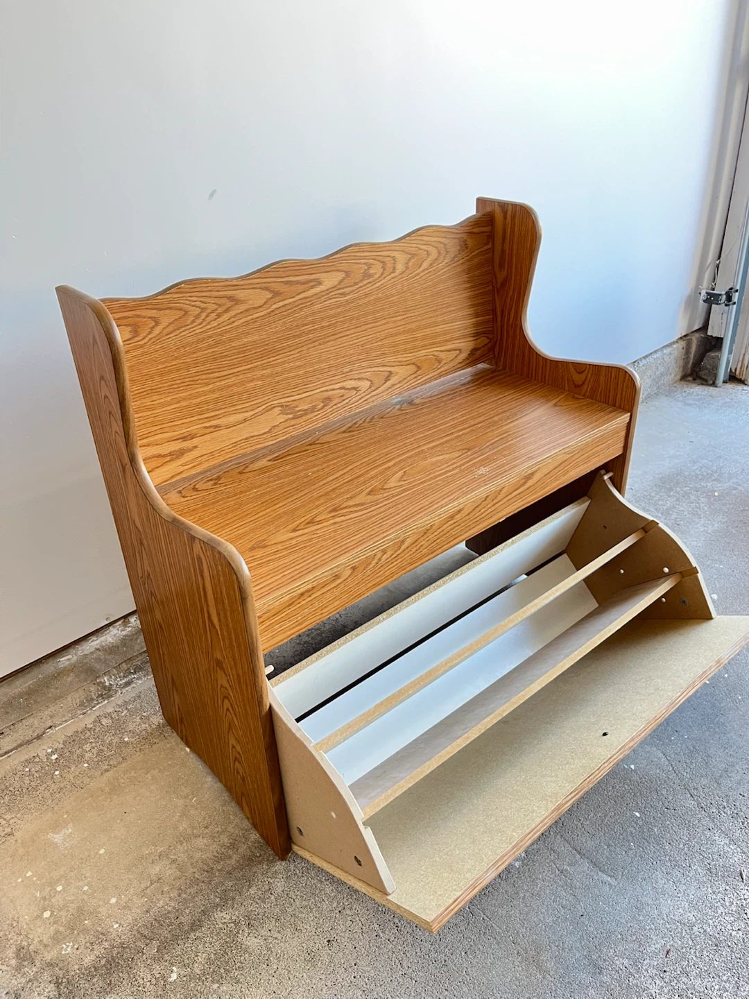 Entryway Bench w/ Pull-Out Drawer - photo 4