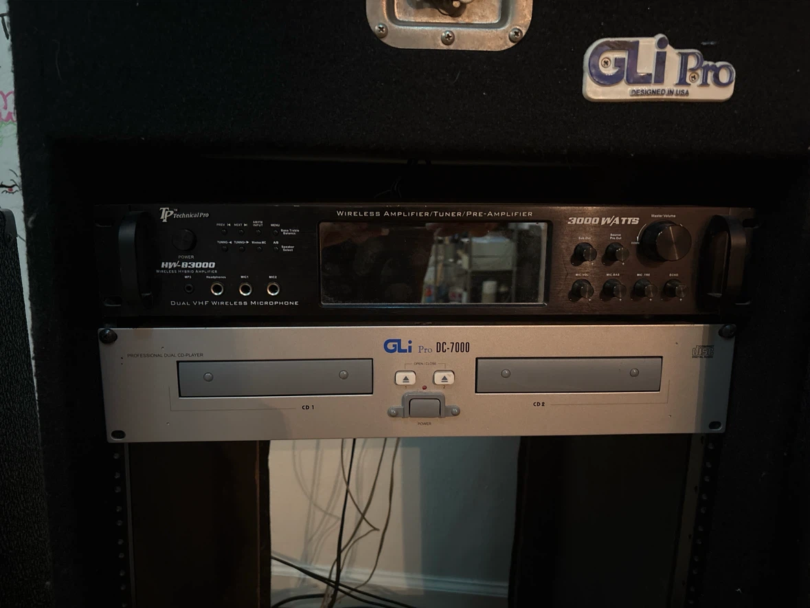 Pyramid PA800X Amplifier and Northeast Audio Speaker Set - photo 3
