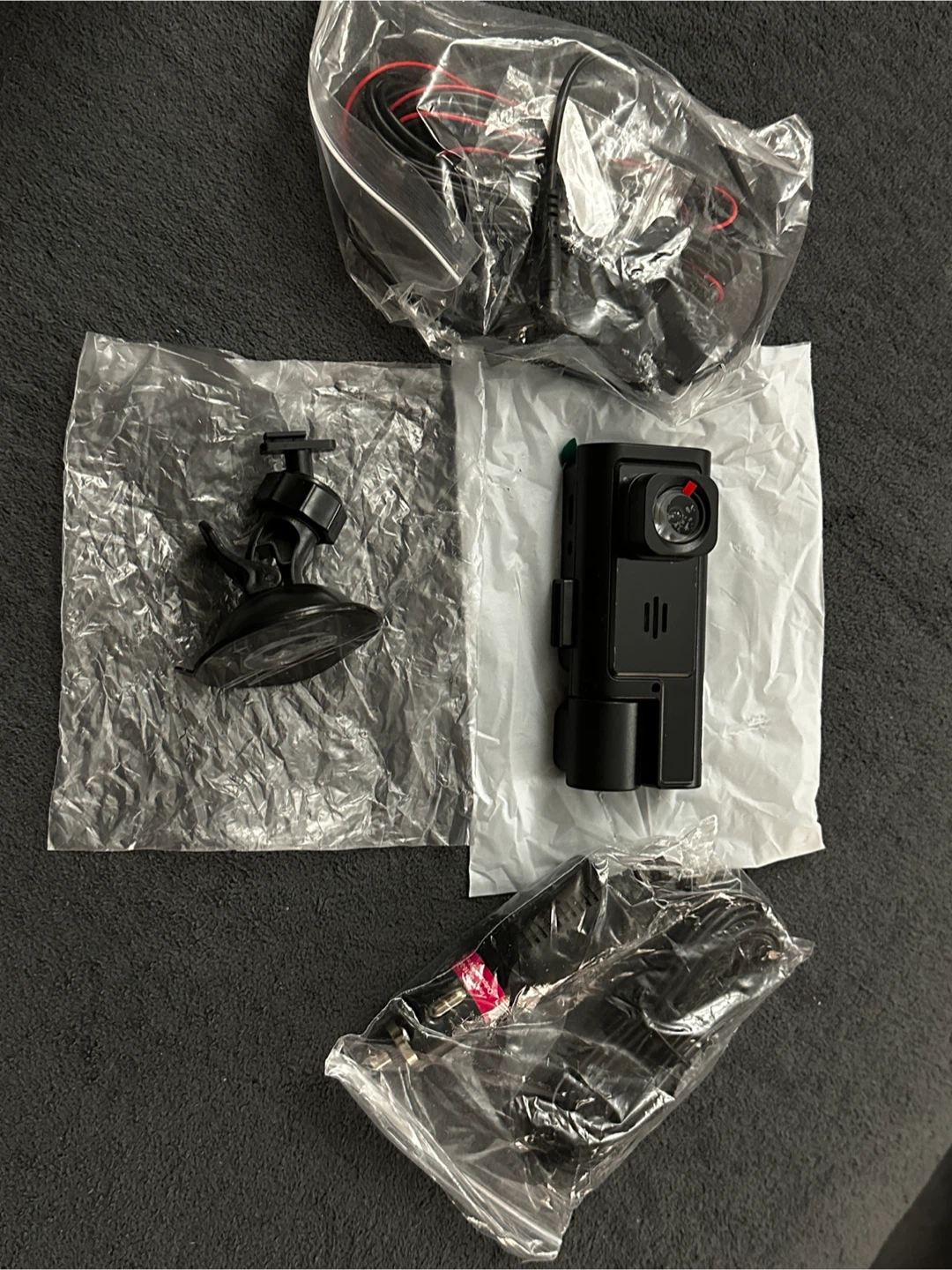 3 channel dashcam with 32gb card included - photo 2