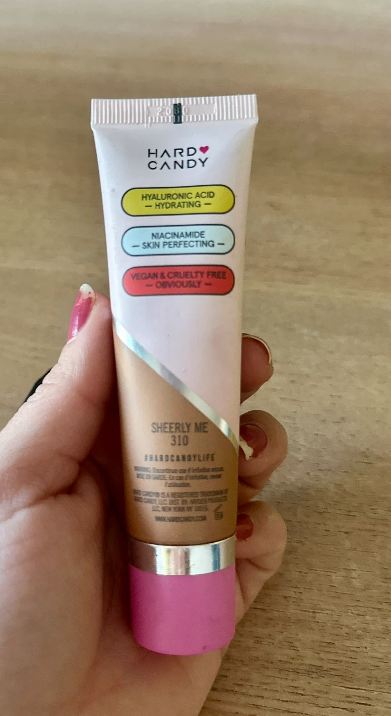 Hard Candy and Maybelline foundations - photo 4