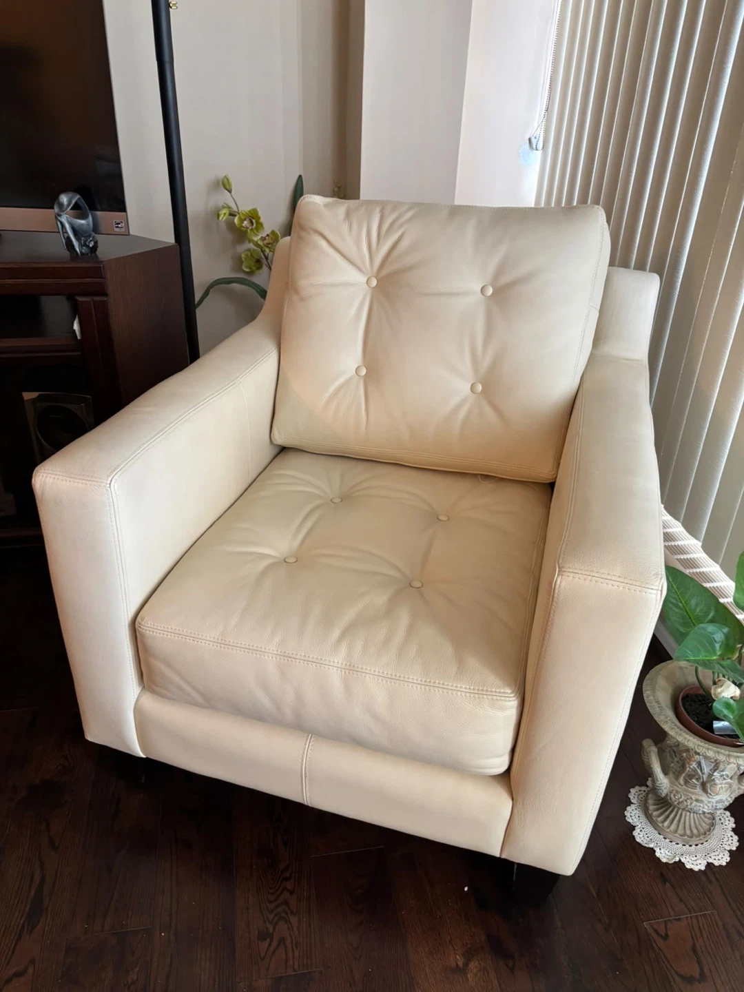 Cream Leather Sofa Set - photo 3