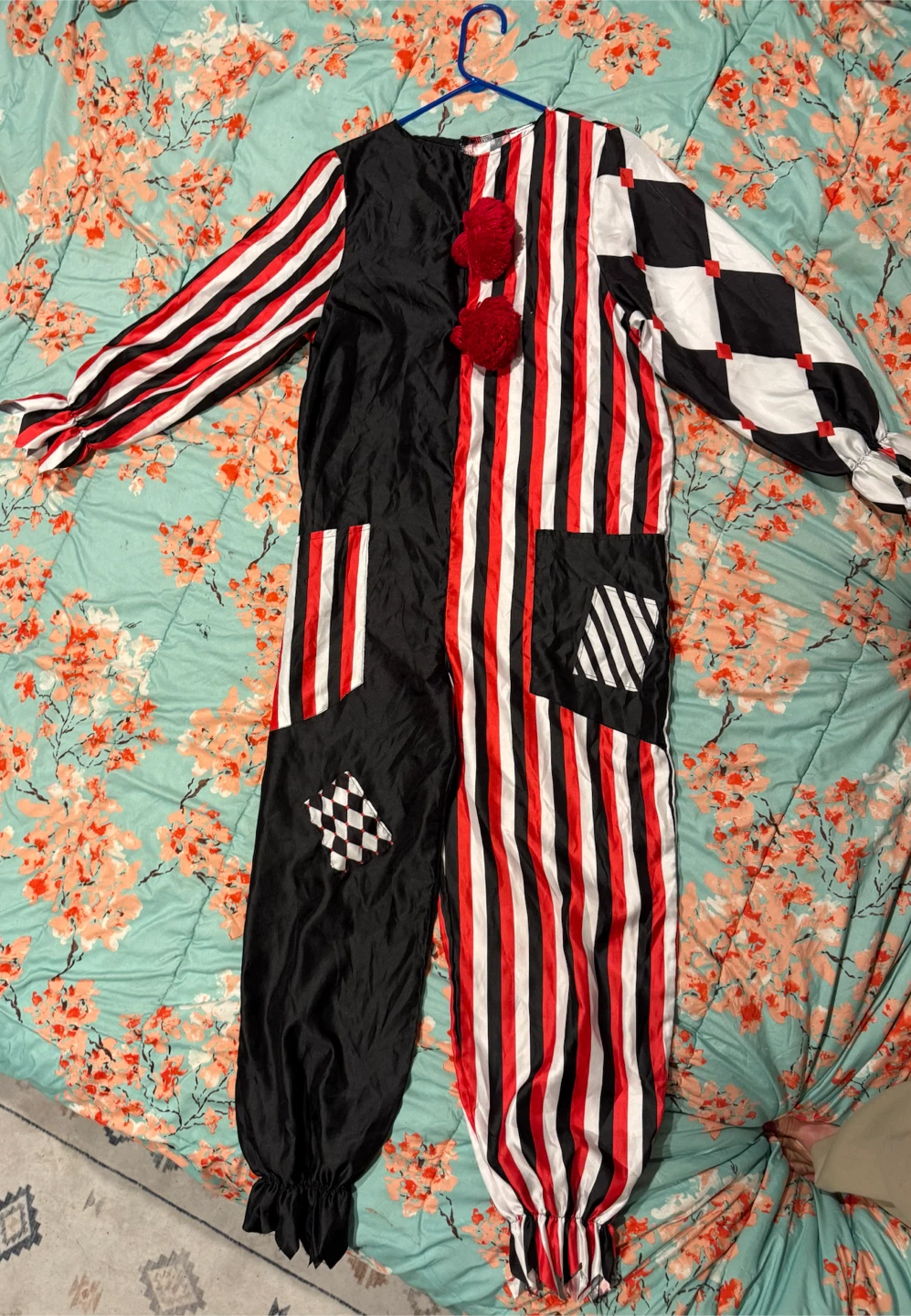 Different Sets of Halloween Costumes - photo 5