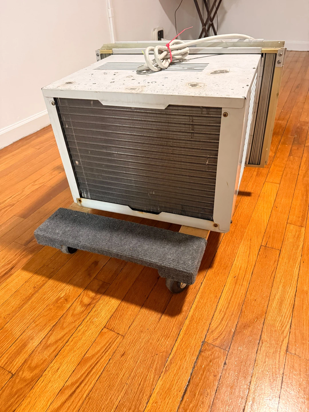 GE Window Air Conditioner 10150 BTU - photo 3