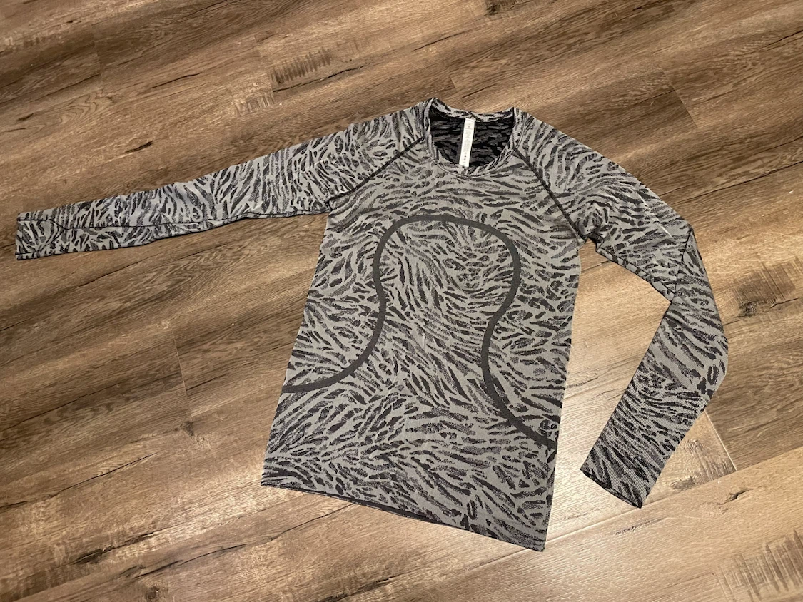 Lululemon Seamless Long Sleeve Shirt