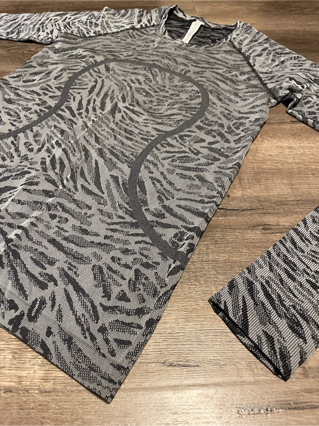 Lululemon Seamless Long Sleeve Shirt - photo 4