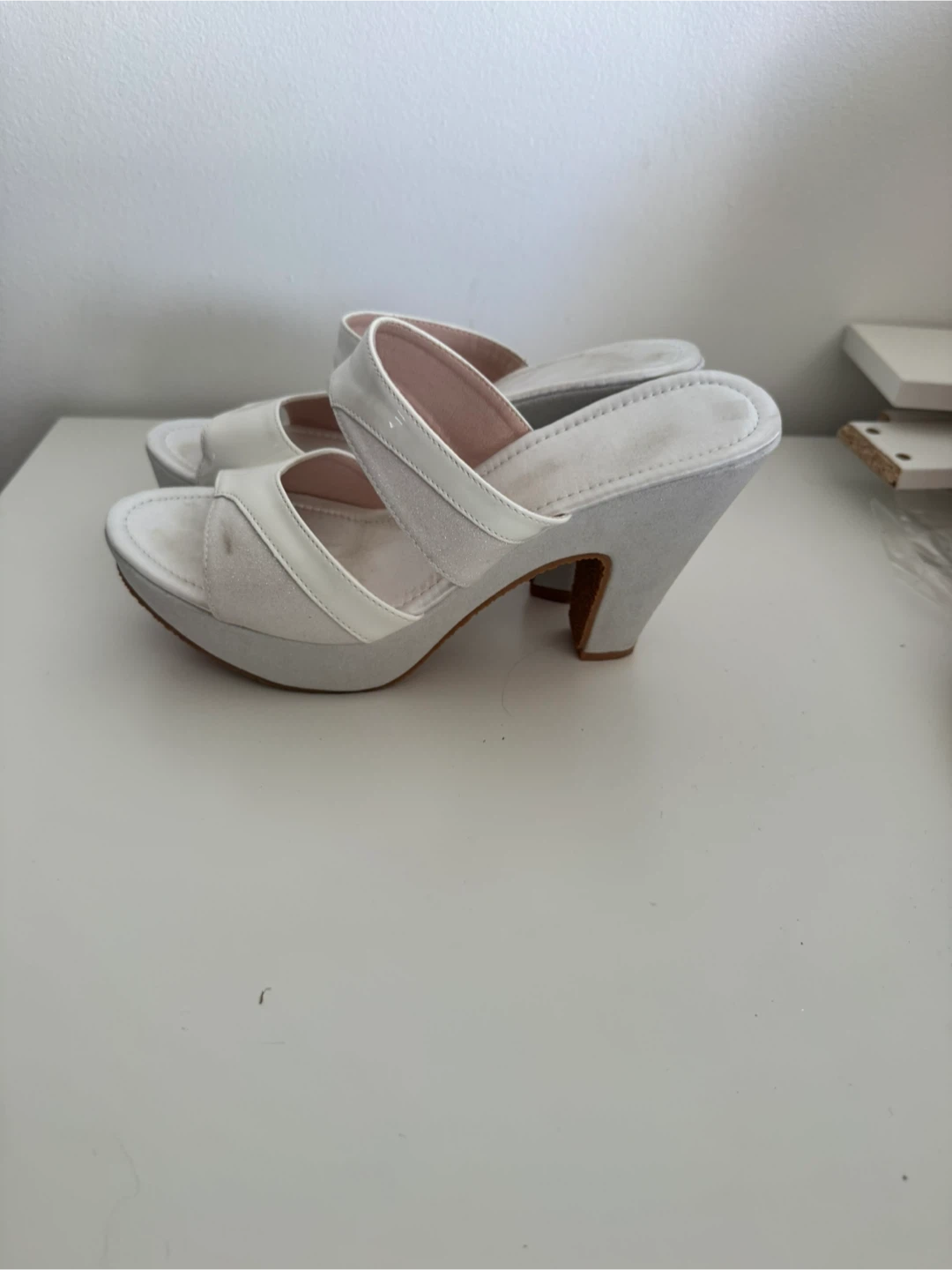 White platform sandals - photo 2