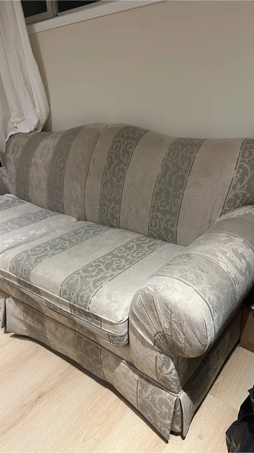 Damask Pattern Two-Seater Sofa - photo 2