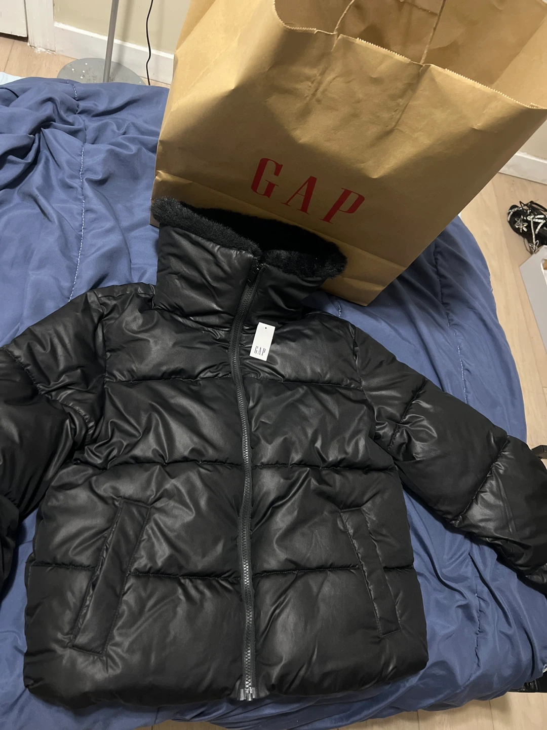 New Gap Black Puffer Jacket