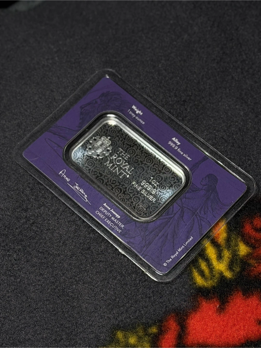 The Royal Mint 1oz Una and the Lion Silver Bar - photo 2