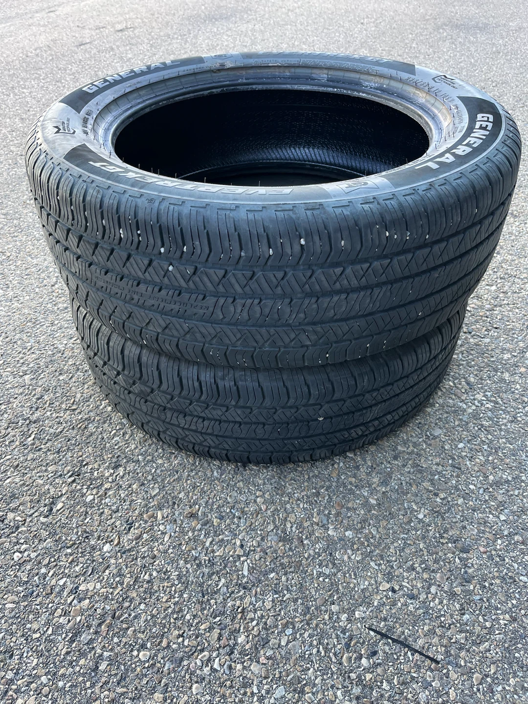 2 General Altimax RT43 235/55R19