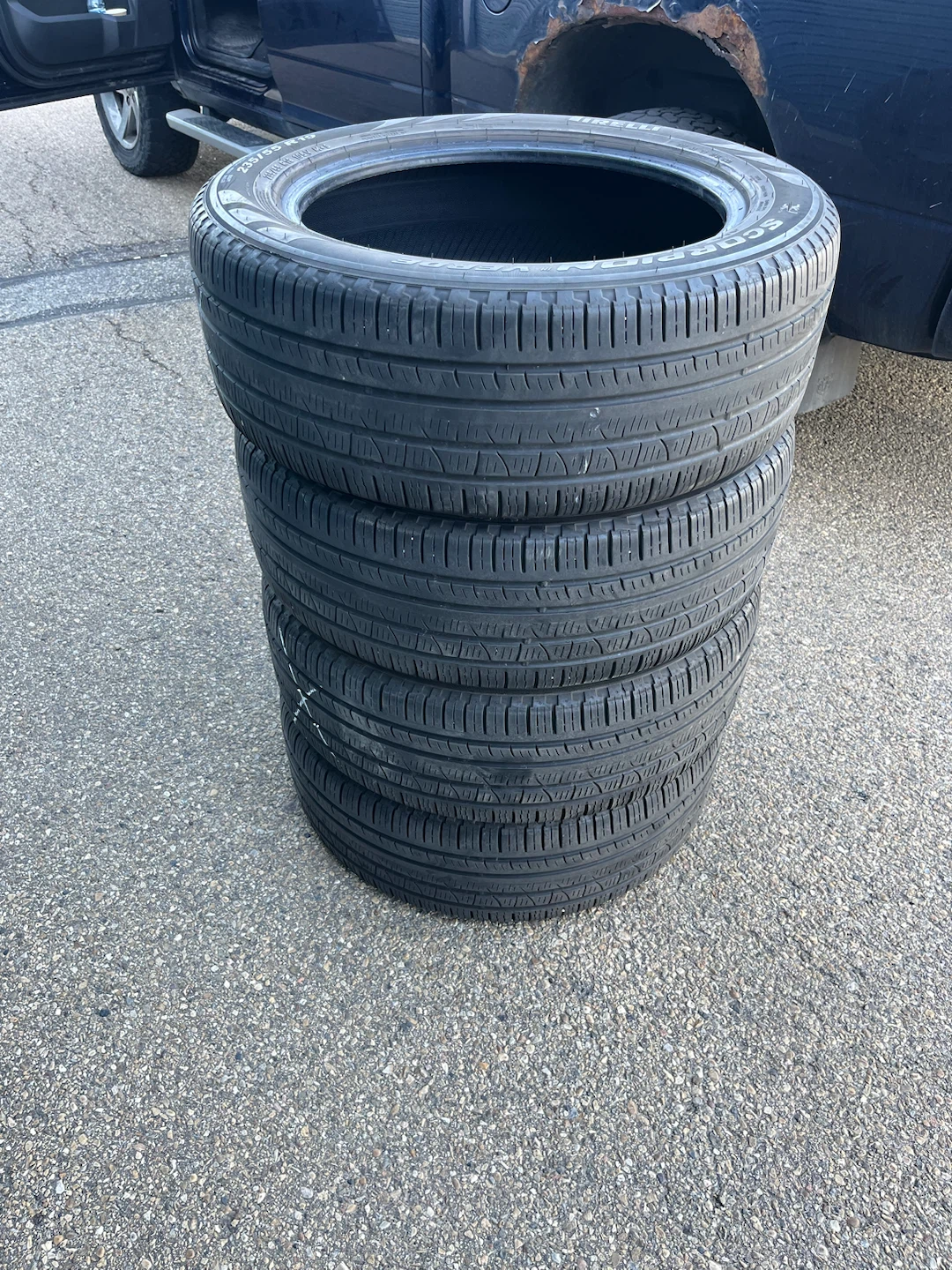 4 Pirelli Scorpion Verde  235/55 R19