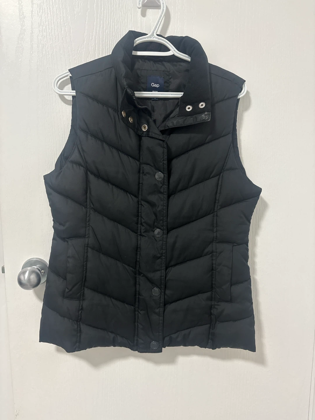 Gap Black Puffer Vest