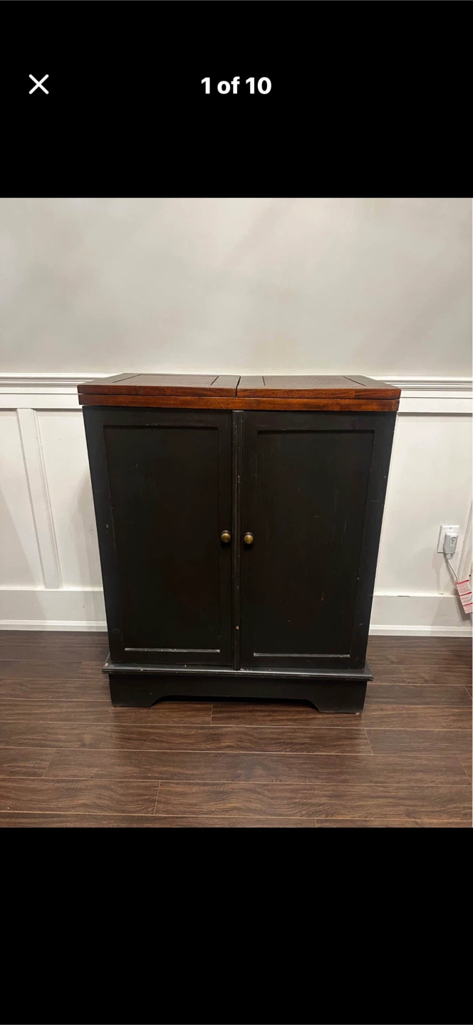Bar cabinet