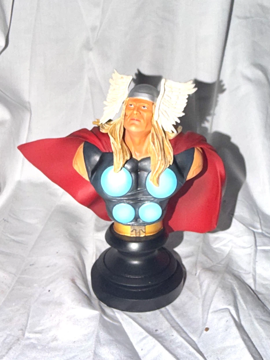 Marvel Avengers Thor Icons Limited Edition Bust - photo 2