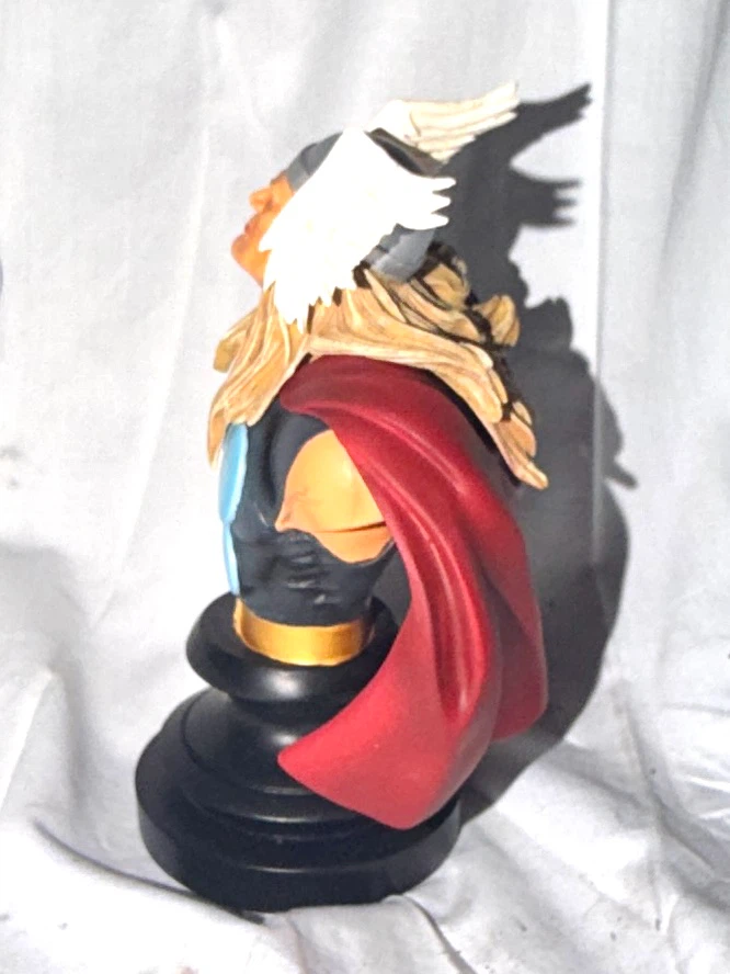 Marvel Avengers Thor Icons Limited Edition Bust - photo 5