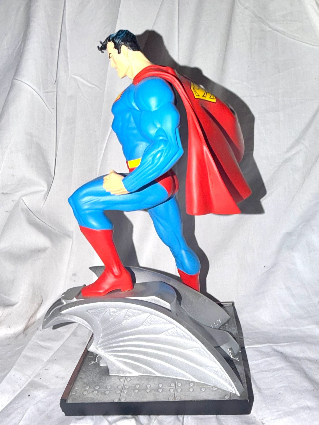Jim Lee Superman Limited Edition Collectible Statue - photo 5