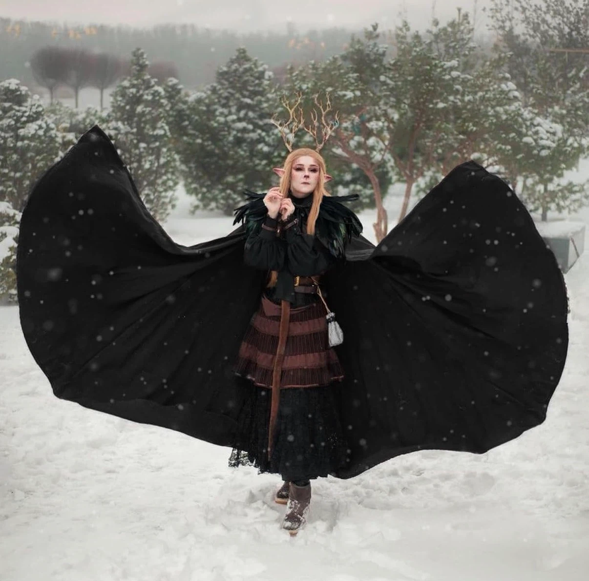 Black Feathered Witch Cape Cloak Costume - photo 3