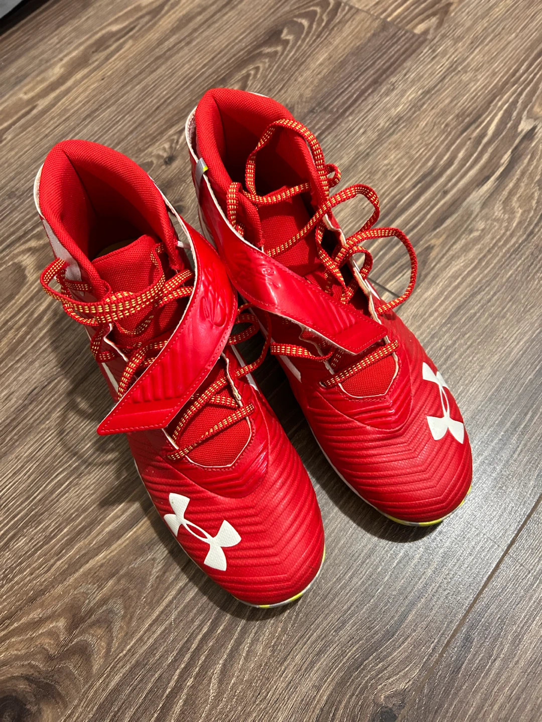 Under Armour Baseball Cleats Red Size 10.5