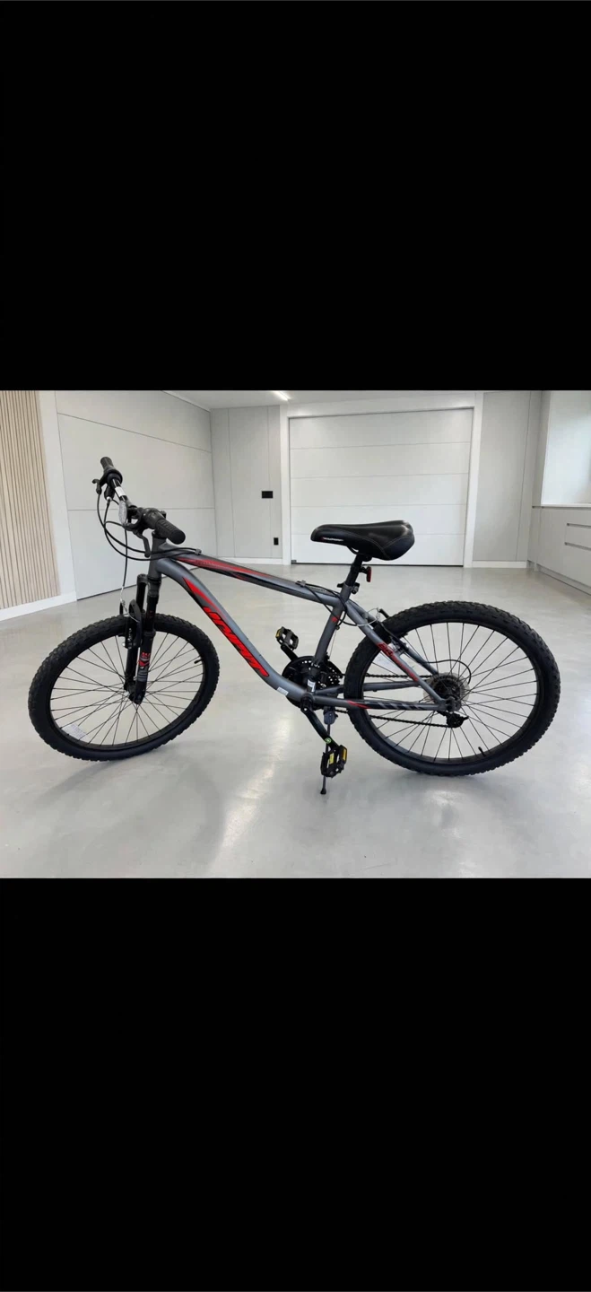 24in Hyper Boundary Trail Men’s MTB Hard Tail Grey / Red - photo 2