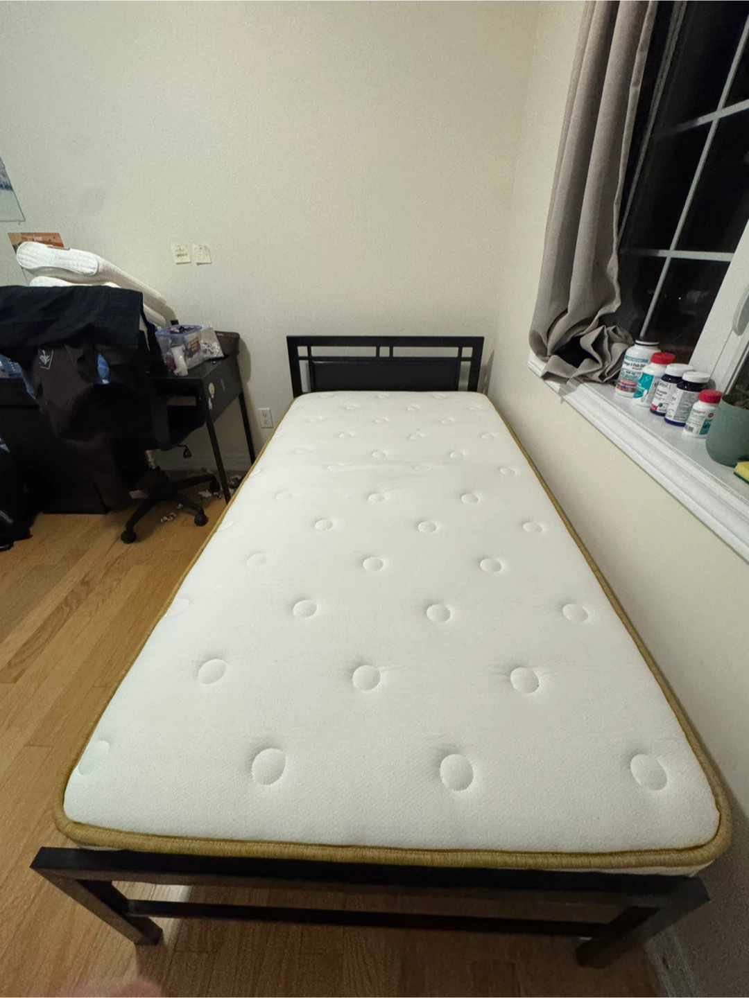 Twin Bed Frame + 10" Hybrid Mattress - photo 4