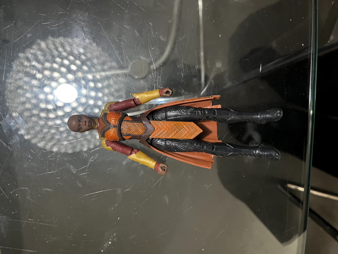 Marvel Legends Okoye baf Action Figure