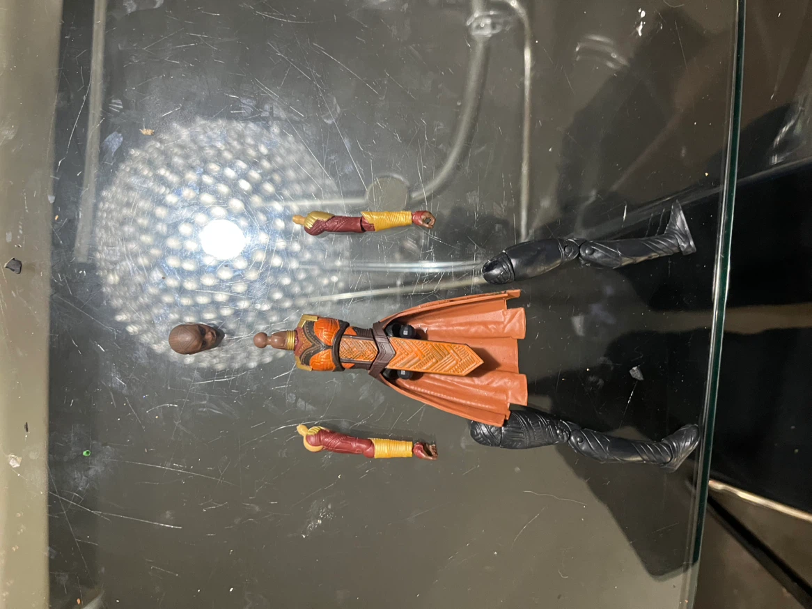 Marvel Legends Okoye baf Action Figure - photo 3
