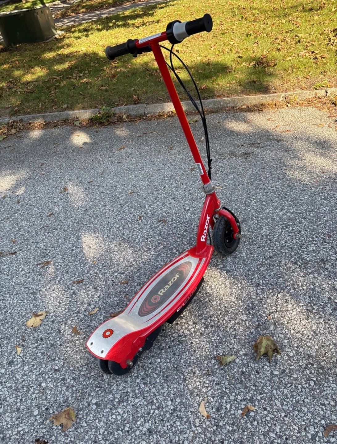 Razor E100 Electric Scooter Red