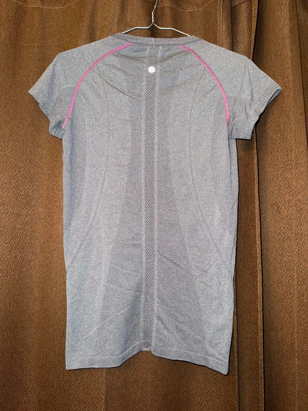 Lululemon Women's Short Sleeve Grey Shirt - photo 2
