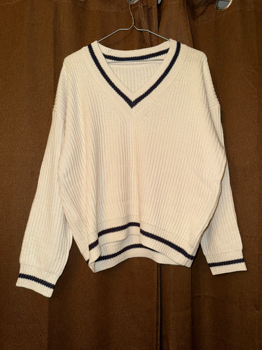 SHEIN Cream V-neck Knit Sweater with Navy Stripes