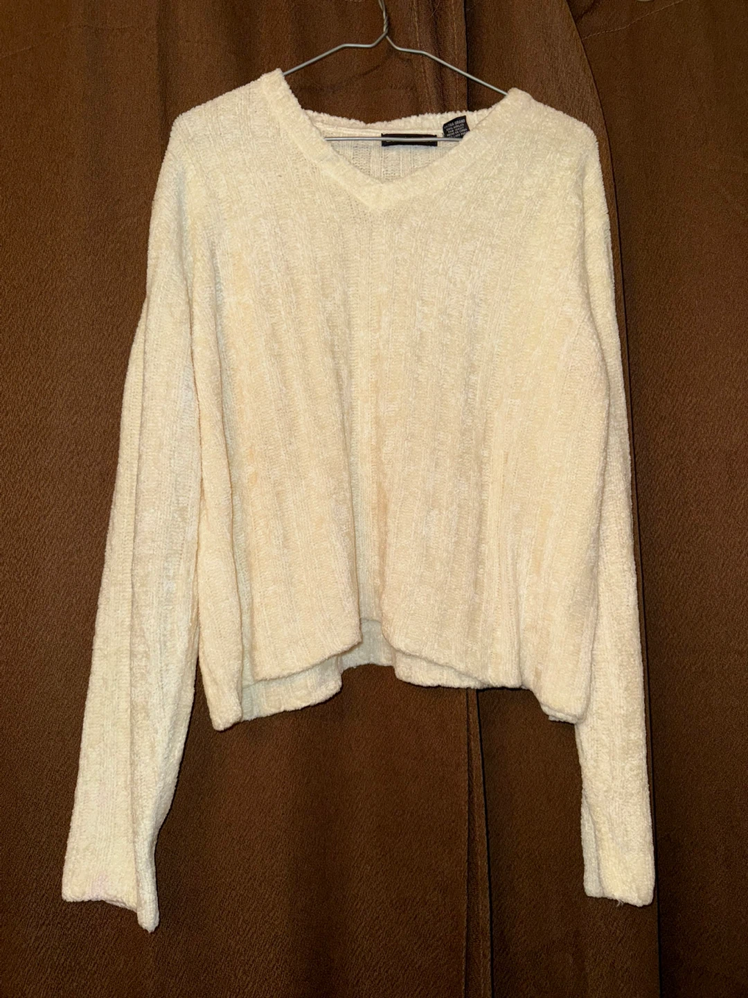 Derek Heart Cream Chenille V-Neck Sweater