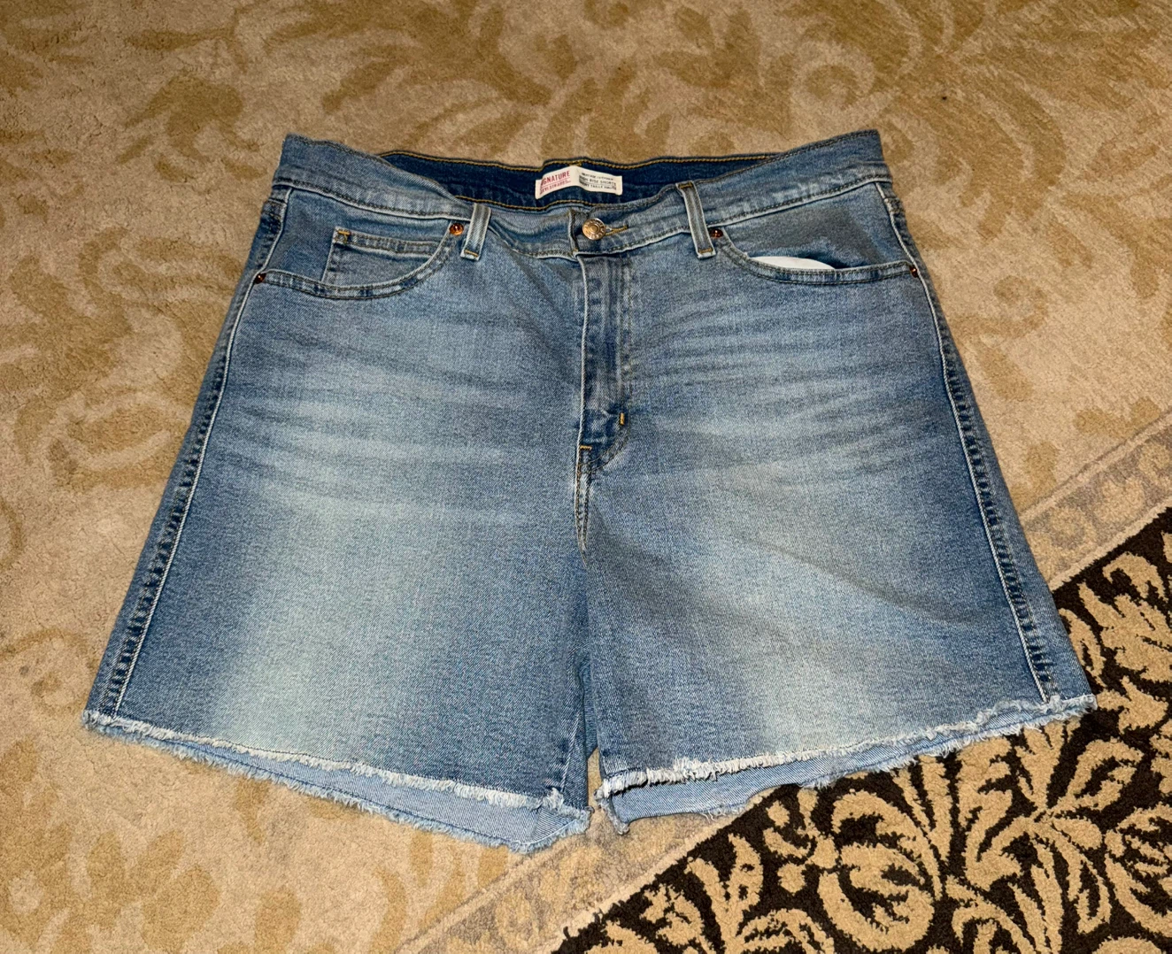 Signature by Levi Strauss High-Rise Jean Shorts