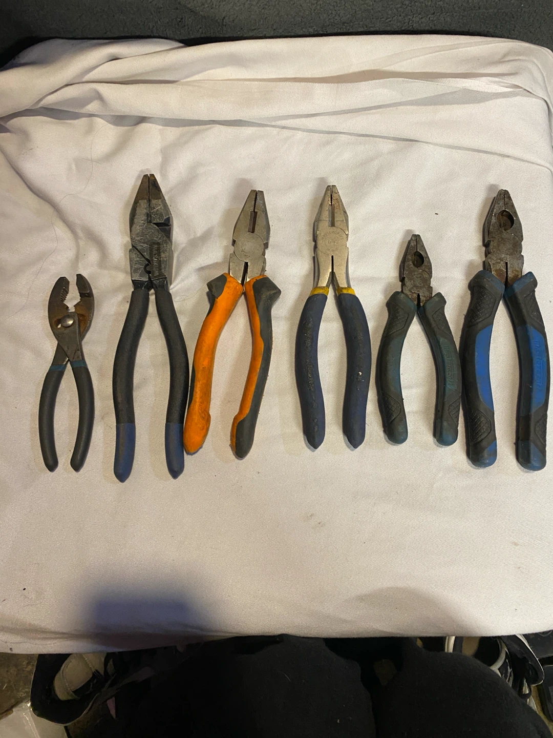Assorted Pliers Set