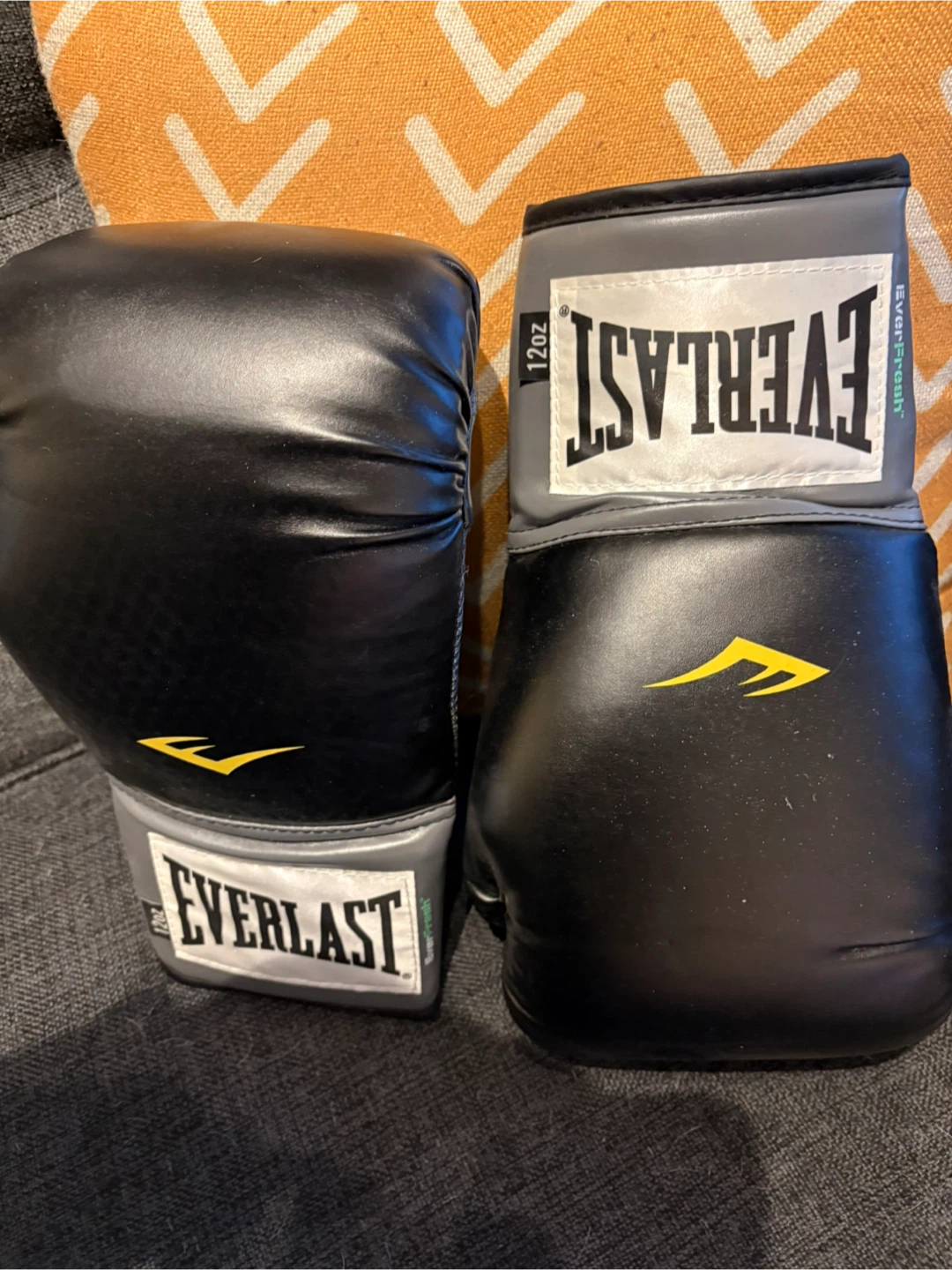 Everlast Boxing Pro Style Training Gloves 12oz - photo 4
