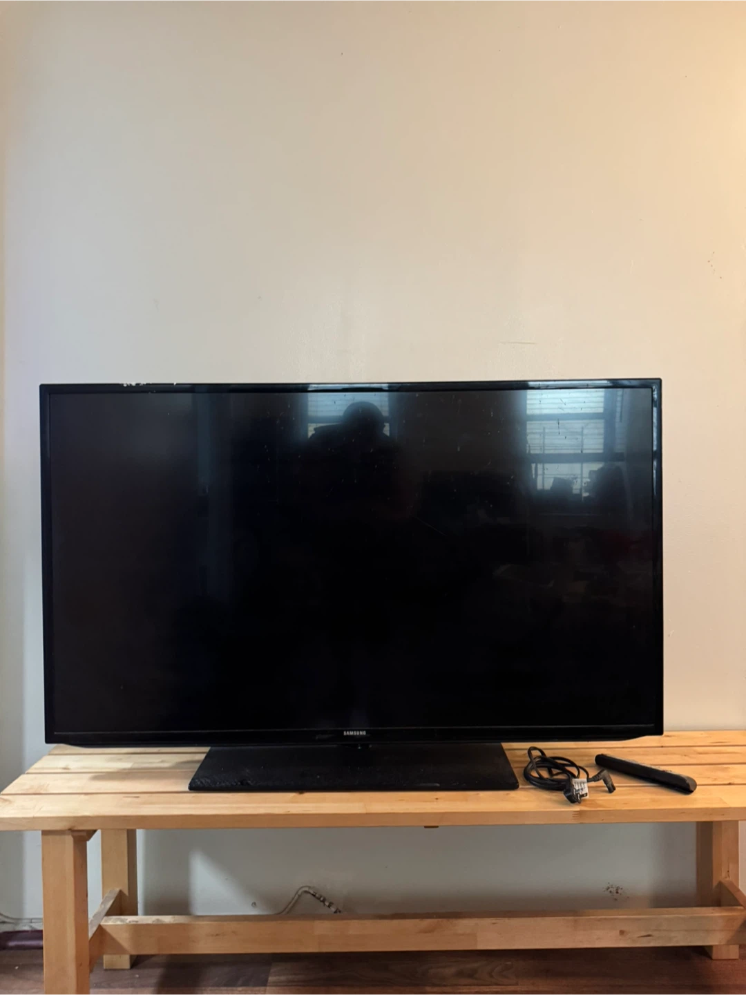 Samsung Flat Screen TV - photo 2