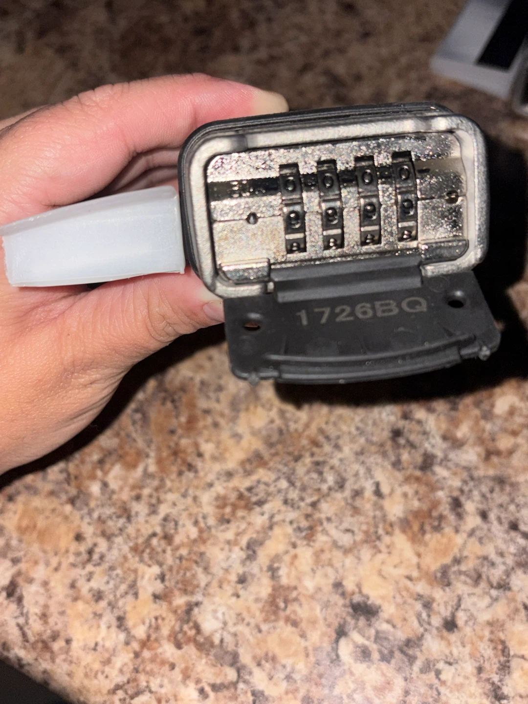 Master Lock 174SSDLH Stainless Steel Combination Padlock - photo 2