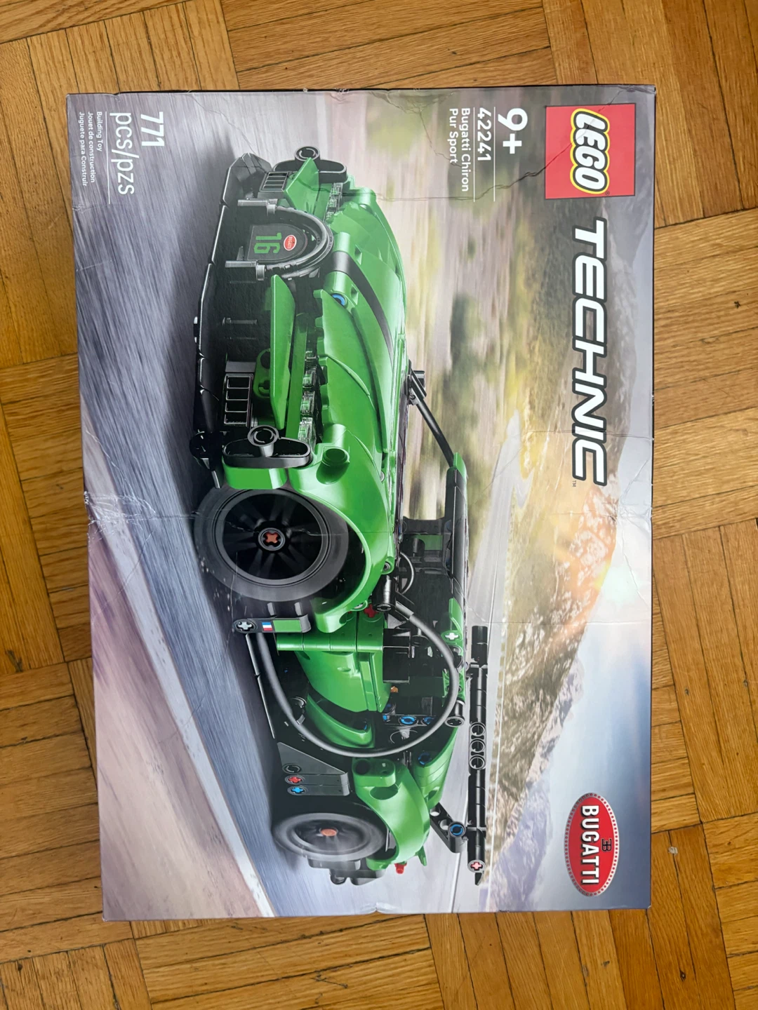 LEGO Technic Bugatti Chiron Pur Sport 42241 - photo 2