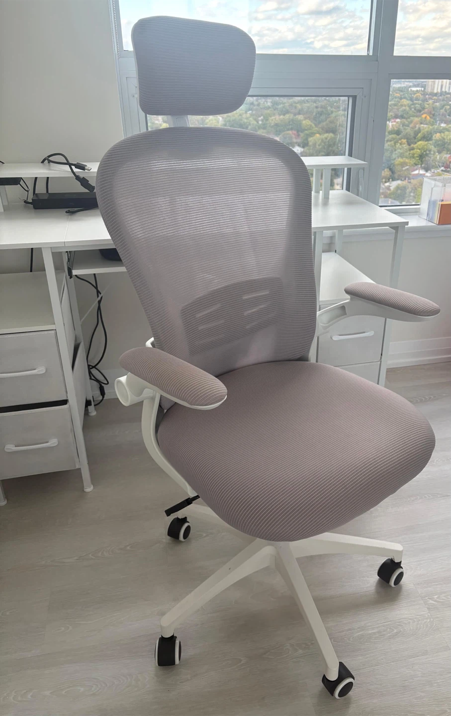 White Computer Desk and Ergonomic Mesh Office Chair - photo 2