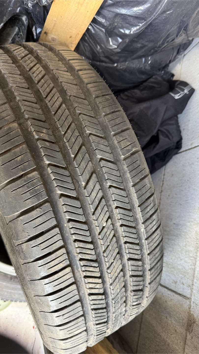 OEM Mercedes-Benz 19-inch Alloy Wheels and Tires