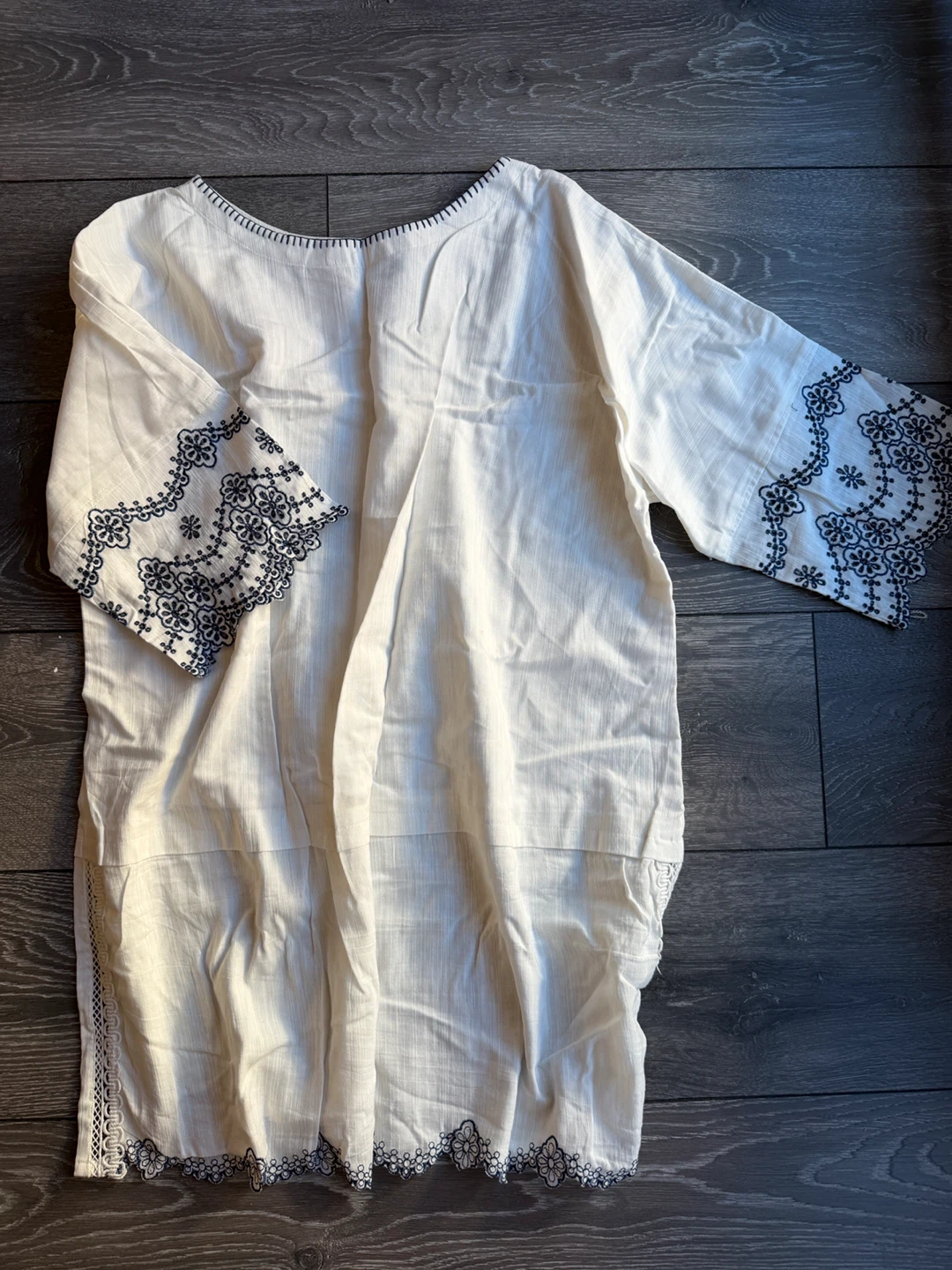 White Embroidered Kurti - photo 4