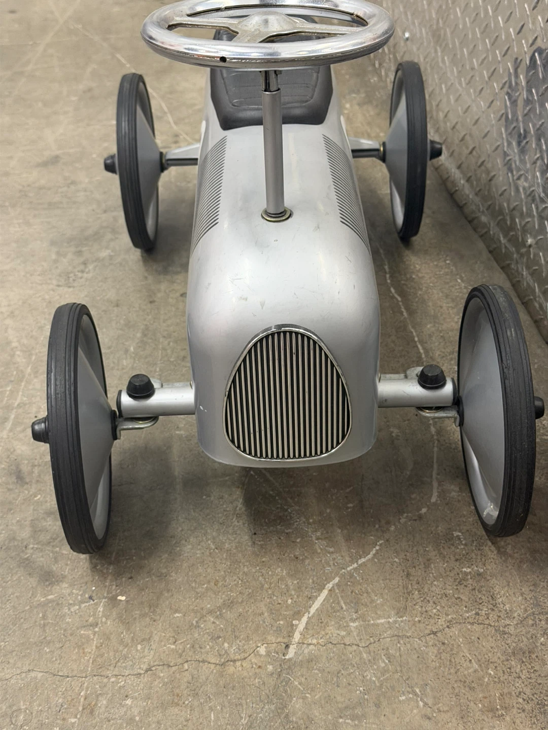 Babystyle Silver Vintage Style Ride-On Race Car - photo 2