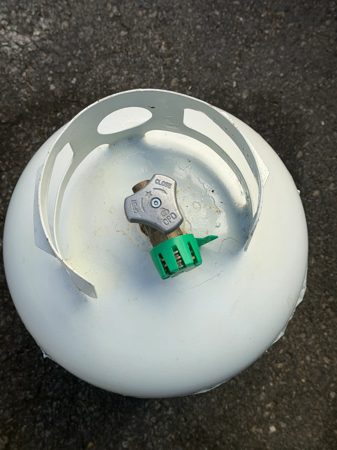 Propane Tank factory filled and sealed - photo 3