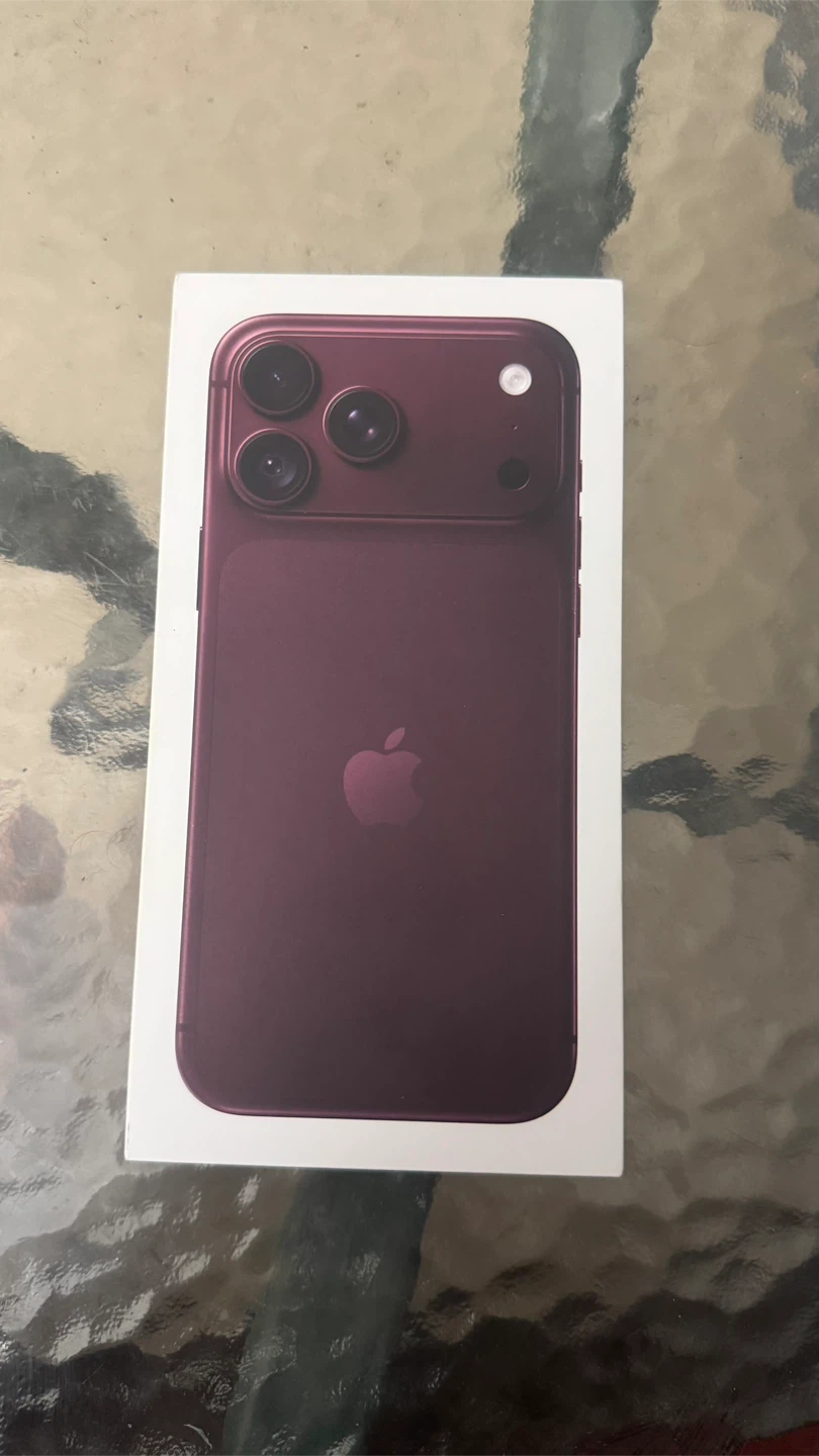 Apple iPhone 18 Pro Max 2TB Burgundy