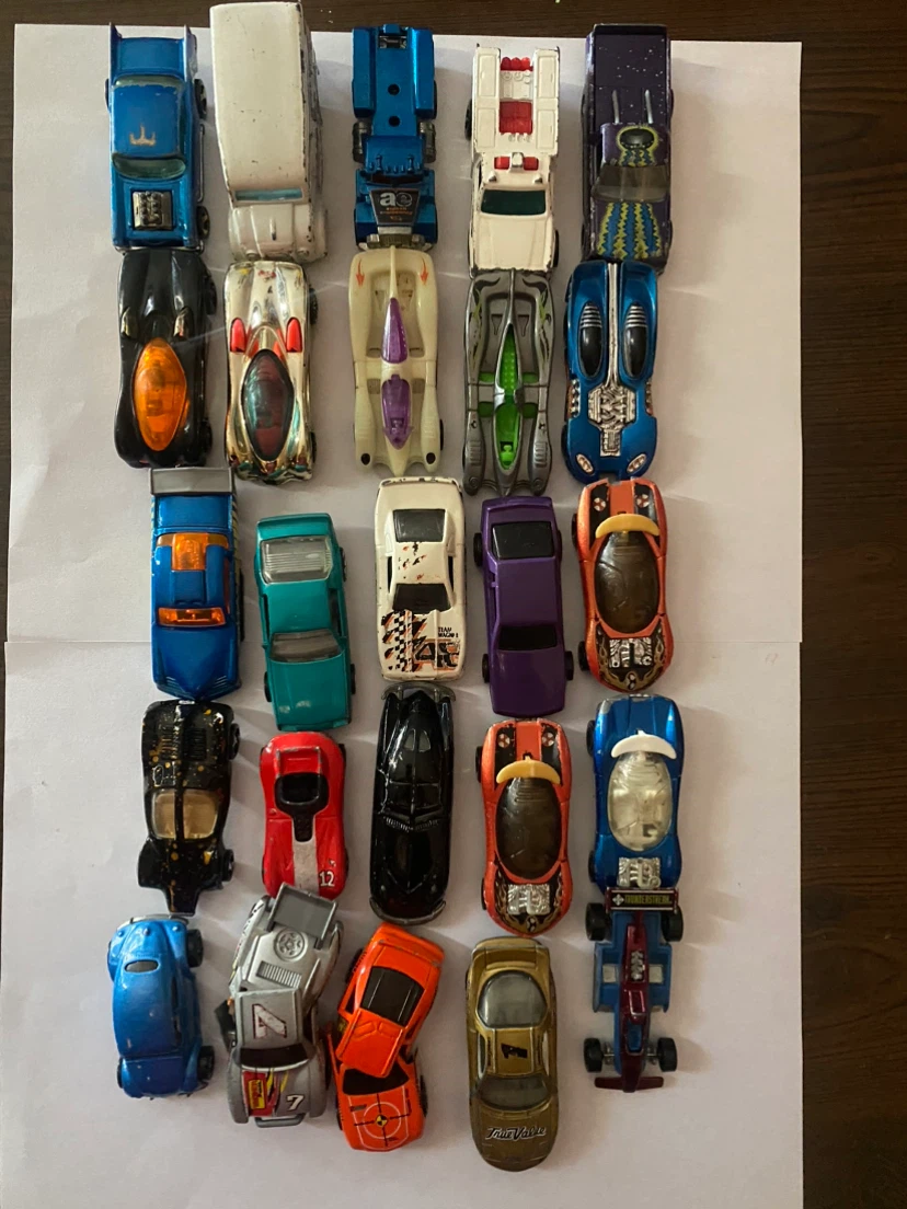 Vintage 90s Hot Wheels Die-Cast Toy Car Bulk Bundle – 25 Cars