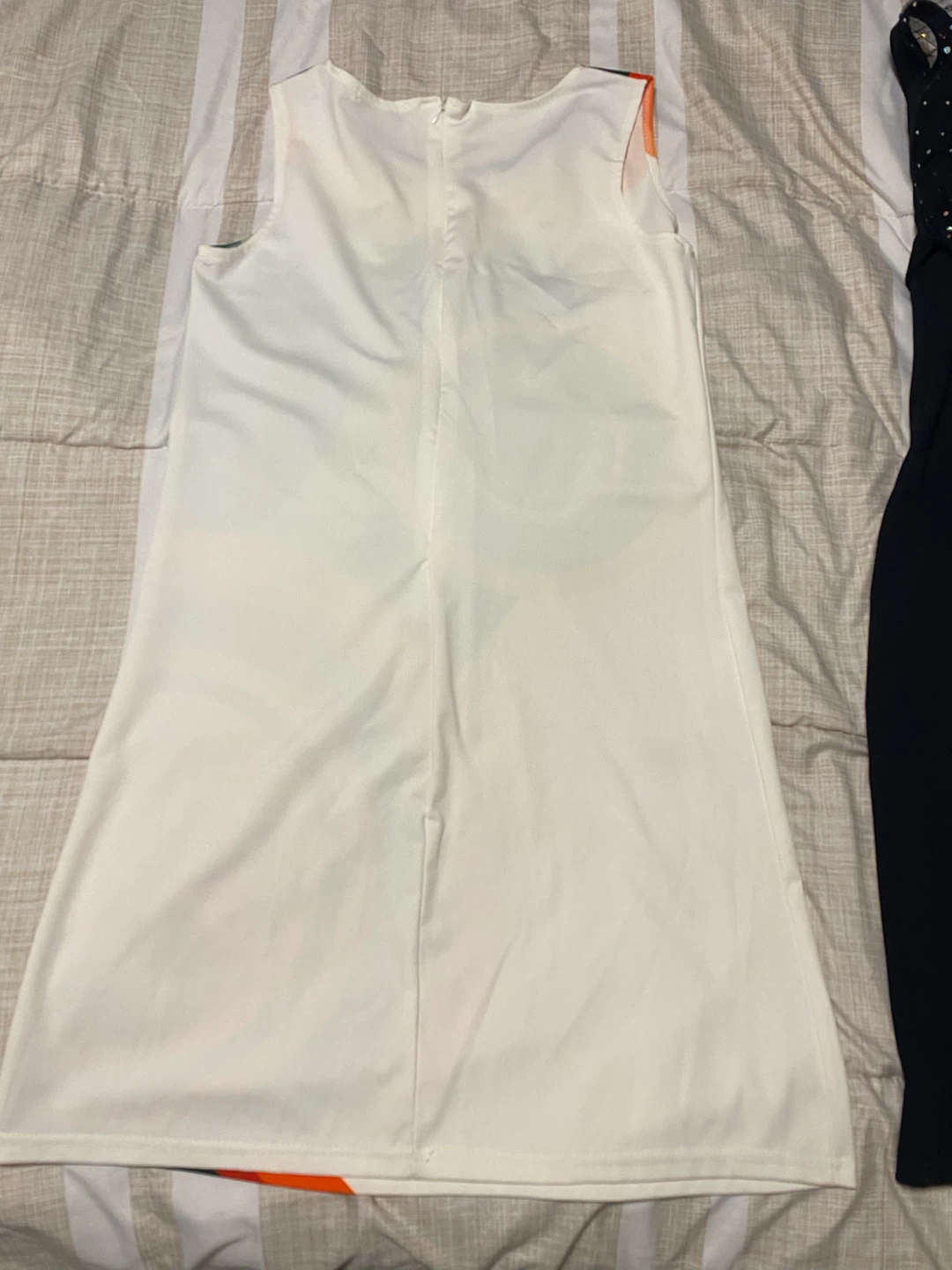 Elaxa sleeveless geometric shift dress