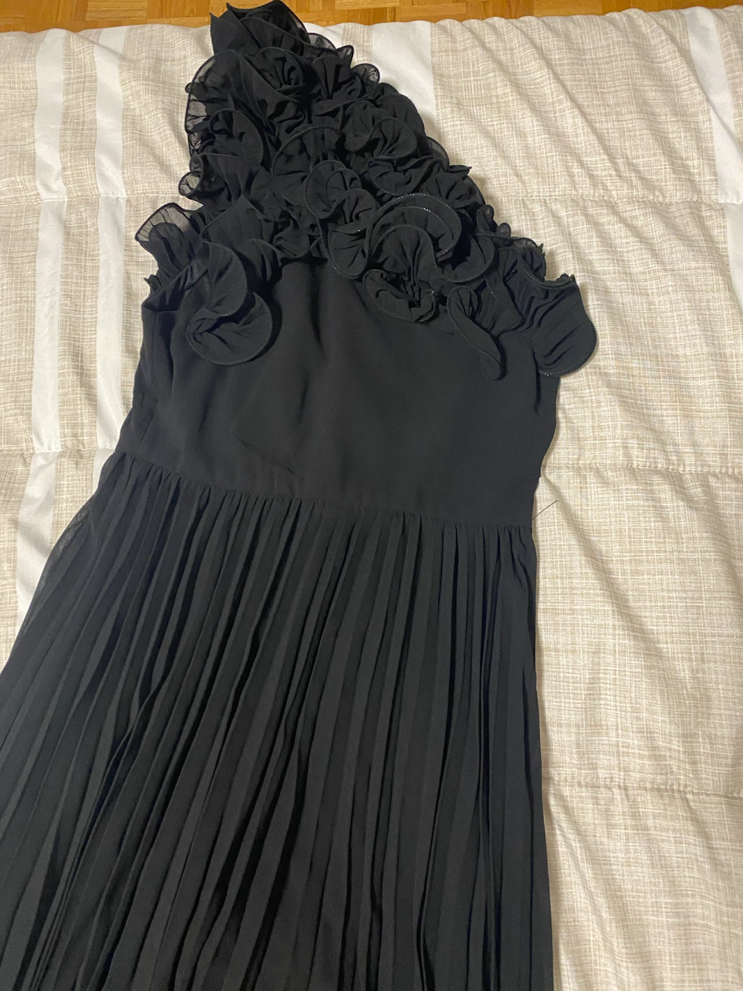 Black pleated ruffle maxi dress - photo 2